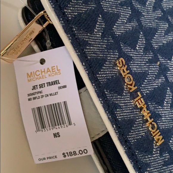 MICHAEL KORS JET SET TRAVEL MD BFLD ZIP CN - Picture 7 of 16